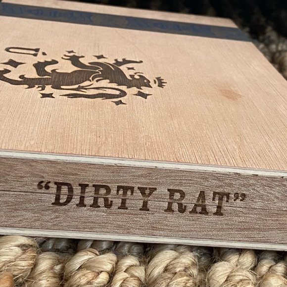 Empty Drew Estate Liga Privada ‘Dirty Rat’ Wood Cigar Box - Picture 4 of 6